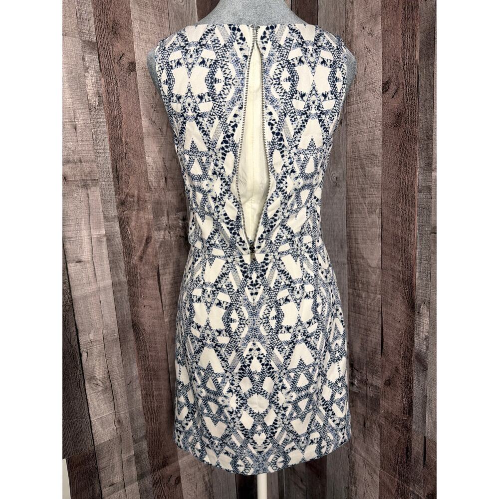 Banana Republic Mini Geometric Overlay Sleeveless Dress Blue White size 0 Petite - Picture 3 of 10